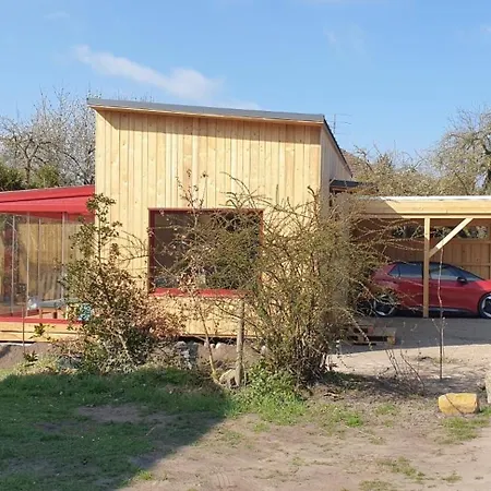 بيت للعطل Tiny Frida *